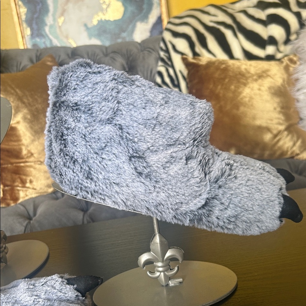 Gray Furry Monster Claw Slippers - Picture 4 of 13